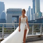 Vestido de Novia Falda Recta con Abertura en Gasa Escote Cuchara con Hermosos Apliques. Ref. MVNZAQYL