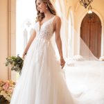 Romántico Vestido de Novia Línea A Escote en V con Apliques de Encaje. Ref. QBYEP9987