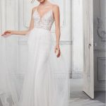 Vestido de Novia Falda Recta con Apliques Florales y Pedrería QBYE6881